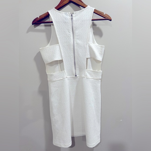 H&M white cut out dress - Picture 3 of 3